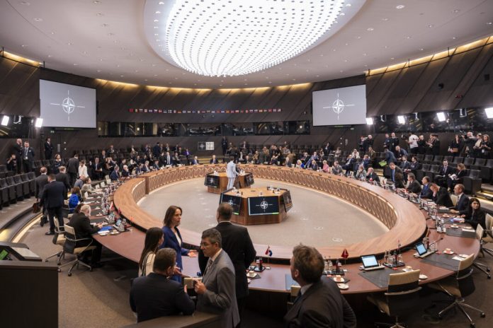 guler:-nato-mora-da-ucini-vise-u-borbi-protiv-terorizma