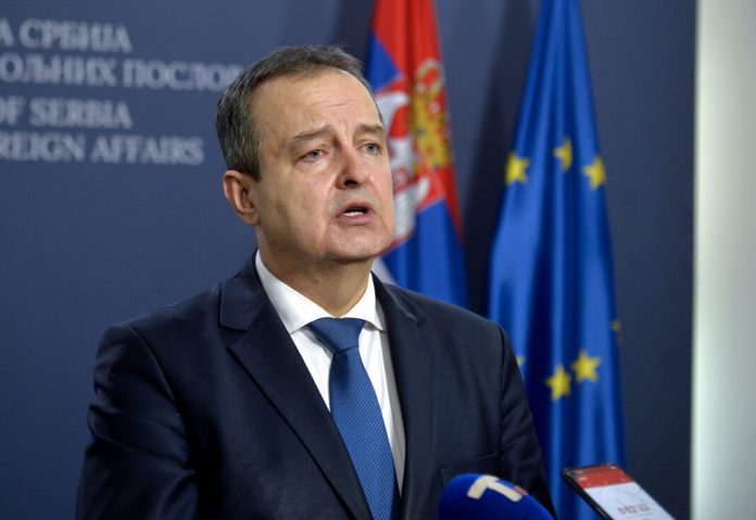 dacic:-u-teskoj-saobracajnoj-nezgodi-na-pruznom-prelazu-poginulo-dvoje-dece-i-vozac dacic:-u-teskoj-saobracajnoj-nezgodi-na-pruznom-prelazu-poginulo-dvoje-dece-i-vozac