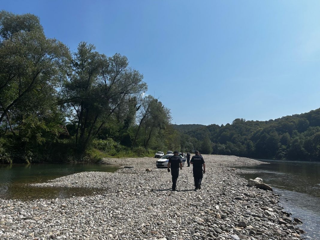 dacic:-osam-migranata-se-udavilo-u-prevrtanju-camca-na-drini