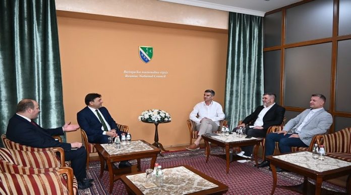 konzul-pesmen-posetio-bnv konzul-pesmen-posetio-bnv