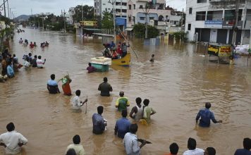 U poplavama na jugu Indije poginule najmanje 33 osobe u-poplavama-na-jugu-indije-poginule-najmanje-33-osobe