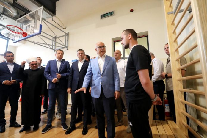 vucevic:-srbija-ce-nastaviti-sa-ulaganjima-u-novi-pazar vucevic:-srbija-ce-nastaviti-sa-ulaganjima-u-novi-pazar