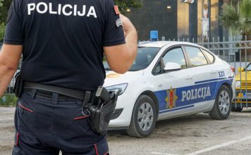 Crna Gora: Uhapšena dva državljanina Srbije po međunarodnim poternicama crna-gora:-uhapsena-dva-drzavljanina-srbije-po-medjunarodnim-poternicama