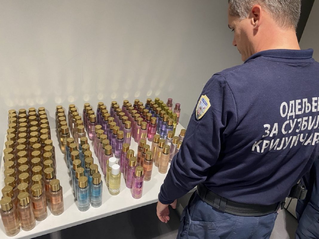 na-aerodromu-za-vikend-zaplenjena-roba-vredna-2-miliona-dinara