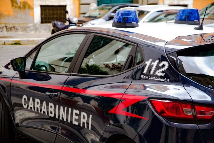 milano:-policija-uhapsila-19-osoba-u-operaciji-protiv-ekstremnih-navijaca