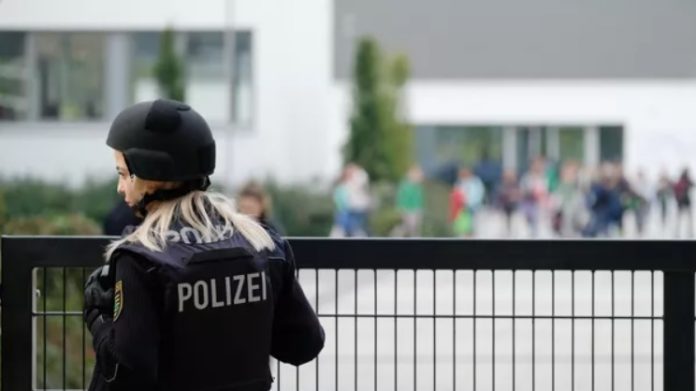 porodica-iz-srbije:-devojcica-usmrtila-mladju-sestru-u-lajpcigu