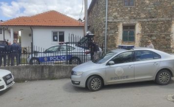 Pripadnici smederevske policije oduzeli tri puške, četiri pištolja i 850 metaka pripadnici-smederevske-policije-oduzeli-tri-puske,-cetiri-pistolja-i-850-metaka