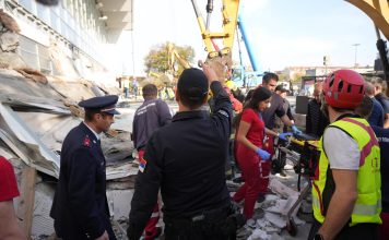 U Urgentni centar u Novom Sadu na svakih pet minuta pristižu kola Hitne pomoći sa povređenima u-urgentni-centar-u-novom-sadu-na-svakih-pet-minuta-pristizu-kola-hitne-pomoci-sa-povredjenima