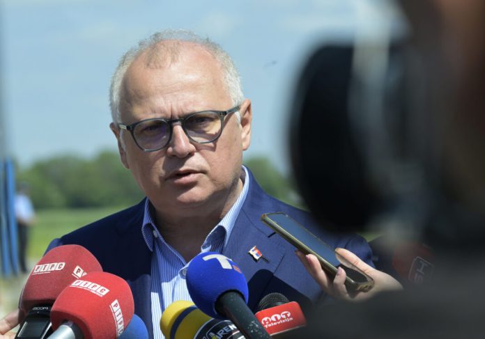 uhapsen-goran-vesic-zbog-pada-nadstresnice-na-zeleznickoj-stanici uhapsen-goran-vesic-zbog-pada-nadstresnice-na-zeleznickoj-stanici