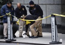 U pucnjavi u Njujorku ubijen direktor osiguravajuće kuće koja sarađuje sa vladom u-pucnjavi-u-njujorku-ubijen-direktor-osiguravajuce-kuce-koja-saradjuje-sa-vladom