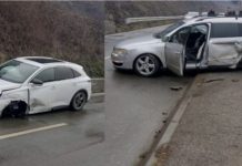 Teška saobraćajna nezgoda u naselju Pruška – Mještani zahtijevaju hitnu sanaciju puta teska-saobracajna-nezgoda-u-naselju-pruska-–-mjestani-zahtijevaju-hitnu-sanaciju-puta