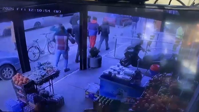 (video)-brutalan-napad-na-am.-i-njegovog-sestrica-u-novom-pazaru (video)-brutalan-napad-na-am.-i-njegovog-sestrica-u-novom-pazaru