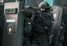KRAJ DRAME U JAGODINI: Pripadnici SAJ likvidirali ubicu! Pucao na policiju tokom hapšenja! kraj-drame-u-jagodini:-pripadnici-saj-likvidirali-ubicu!-pucao-na-policiju-tokom-hapsenja!