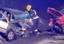 (VIDEO) TRI OSOBE POGINULE U STRAVIČNOM SUDARU: Vatrogasci sekli vozila da dođu do tela (video)-tri-osobe-poginule-u-stravicnom-sudaru:-vatrogasci-sekli-vozila-da-dodju-do-tela