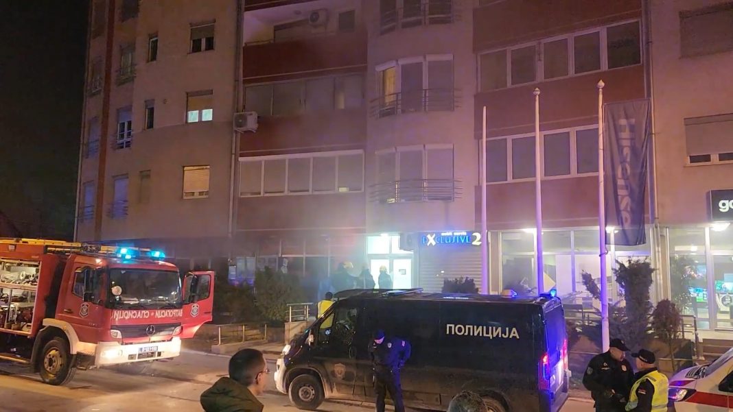 pozar-u-stambenoj-zgradi-u-novom-pazaru:-dve-osobe-hospitalizovane