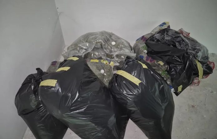 (foto)-zaplenjena-veca-kolicina-droge!-oglasio-se-dacic