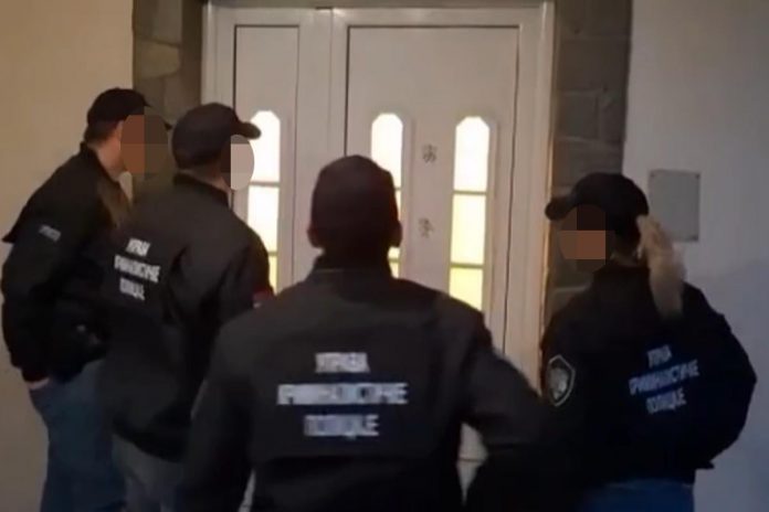 uhapseno-jos-5-osoba!-„pad-dinastije-tikic“:-kako-je-funkcionisala-milionska-prevara?