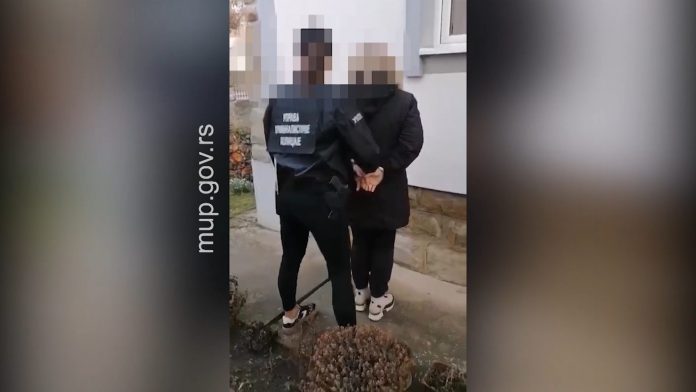 (video)-uhapsene-dve-osobe-u-novom-pazaru,-protivpravno-prisvojili-desetine-miliona-dinara (video)-uhapsene-dve-osobe-u-novom-pazaru,-protivpravno-prisvojili-desetine-miliona-dinara