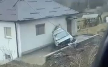 Tragedija kod Priboja, poginuo mladić: Sleteo sa puta i udario u kuću tragedija-kod-priboja,-poginuo-mladic:-sleteo-sa-puta-i-udario-u-kucu