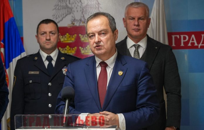 dacic:-zaplenjeno-33-kg-marihuane,-uhapsena-trojica-osumnjicenih
