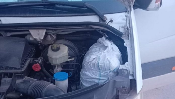 (foto)-crnogorska-policija-uhapsila-drzavljanina-srbije-zbog-sverca-akciznih-roba