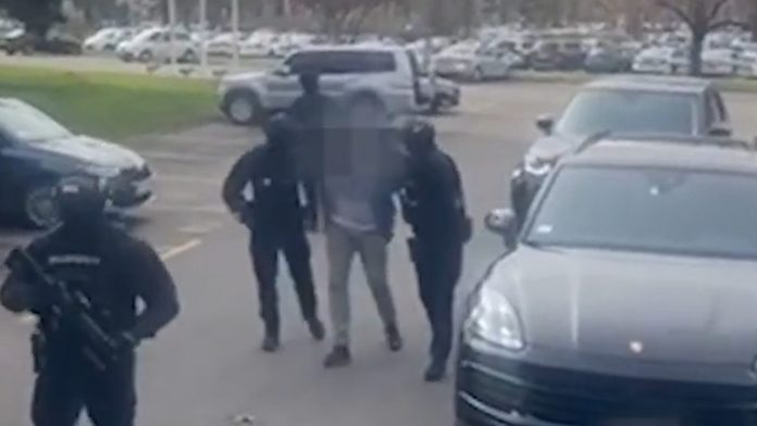 (video)-petar-djuric-iz-pokreta-„cale-ovo-je-za-tebe“-uhapsen-je-danas