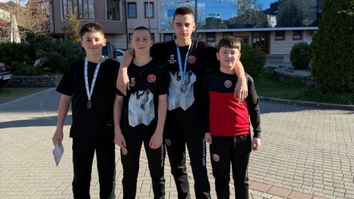 feniksovi-karatisti-iz-novog-pazara-uspesni-na-skolskom-prvenstvu-srbije feniksovi-karatisti-iz-novog-pazara-uspesni-na-skolskom-prvenstvu-srbije