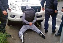 Tutinac uhapšen u Crnoj Gori – POLICIJA OSTALA U ŠOKU, zaplijenjena i radio-veza (FOTO) tutinac-uhapsen-u-crnoj-gori-–-policija-ostala-u-soku,-zaplijenjena-i-radio-veza-(foto)