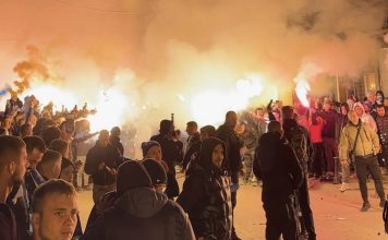 (VIDEO) NAVIJAČI NOVOG PAZARA DOČEKALI FUDBALERE! Ispunjen san – Novi Pazar je u Evropi! (video)-navijaci-novog-pazara-docekali-fudbalere!-ispunjen-san-–-novi-pazar-je-u-evropi!