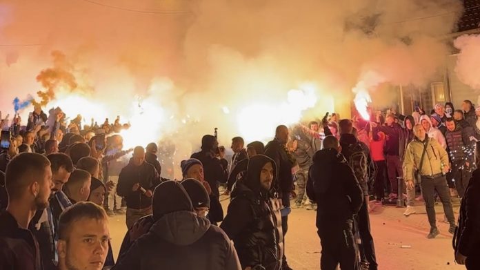 (video)-navijaci-novog-pazara-docekali-fudbalere!-ispunjen-san-–-novi-pazar-je-u-evropi!