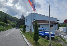 Šok policajaca u Prijepolju: Za volanom zatekli dečaka od 12 godina, a pozadi mu sedela majka sok-policajaca-u-prijepolju:-za-volanom-zatekli-decaka-od-12-godina,-a-pozadi-mu-sedela-majka