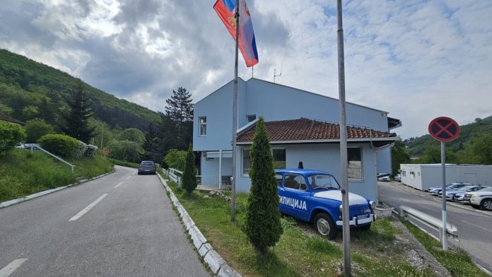 sok-policajaca-u-prijepolju:-za-volanom-zatekli-decaka-od-12-godina,-a-pozadi-mu-sedela-majka