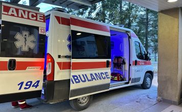 DVOJE POVREĐENIH: Sudar dva vozila na deonici Kraljevo – Raška dvoje-povredjenih:-sudar-dva-vozila-na-deonici-kraljevo-–-raska