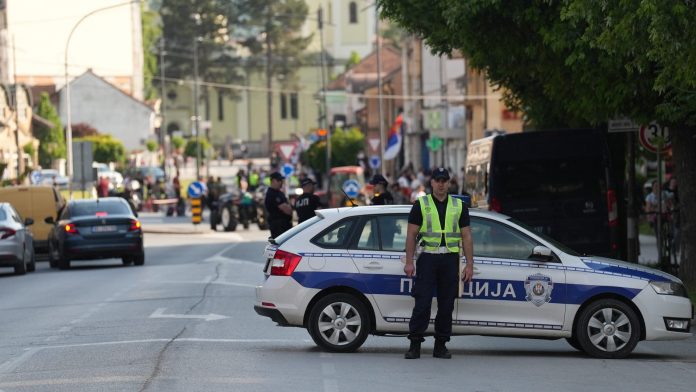 uhapsen-muskarac-sa-3,01-promila-alkohola-u-raski:-pijan-vozio-neregistrovani-motocikl