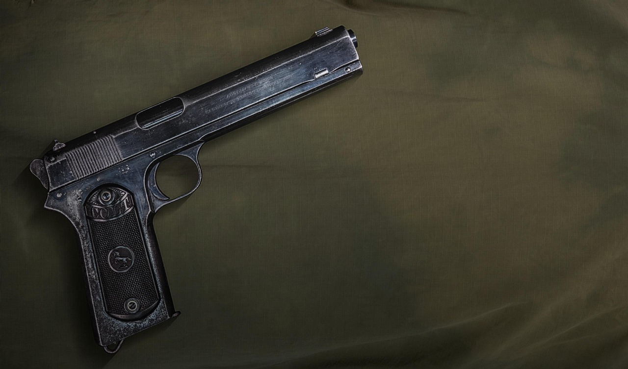 pronadjen-pistolj-na-ulici-u-postenju-kod-novog-pazara