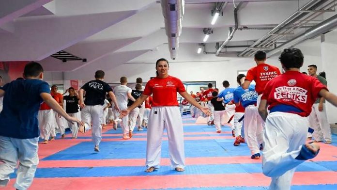 zajednicki-trening-karatista-feniksa-i-raske-u-prisustvu-sampionke-iz-turske