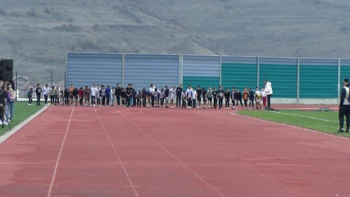 jesenji-kros-za-oko-500-skolaraca