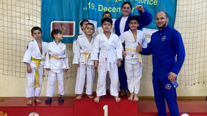 dzudisti-novog-pazara-do-zlata,-srebra-i-dve-bronze-u-podgorici