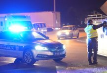 TEŠKA SAOBRAĆAJNA NEZGODA KOD BALJEVCA: U direktnom sudaru smrskana vozila teska-saobracajna-nezgoda-kod-baljevca:-u-direktnom-sudaru-smrskana-vozila