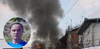 /VIDEO/ Vatrogasci spriječili tragediju u Novom Pazaru: Požar prijetio da zahvati tri kuće /video/-vatrogasci-sprijecili-tragediju-u-novom-pazaru:-pozar-prijetio-da-zahvati-tri-kuce