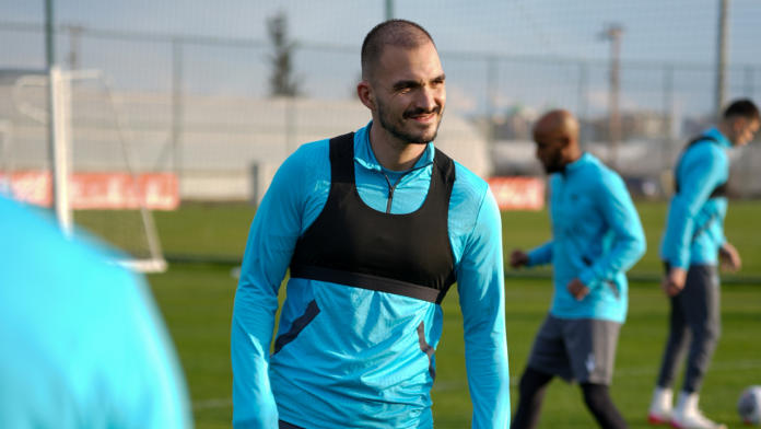 novi-pazar-spreman-za-prvi-test-u-antaliji,-camaj-odradio-prvi-trening-sa-ekipom