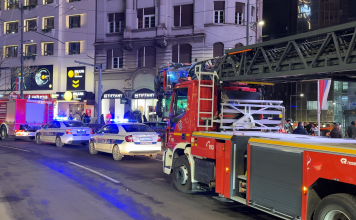 Požar u stanu na Terazijama lokalizovan, jedna osoba povređena pozar-u-stanu-na-terazijama-lokalizovan,-jedna-osoba-povredjena