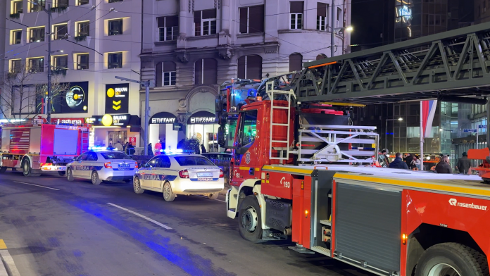 pozar-u-stanu-na-terazijama-lokalizovan,-jedna-osoba-povredjena