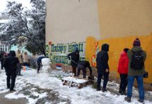 Pančevci prekrečili poruku mržnje u centru grada Pancevo