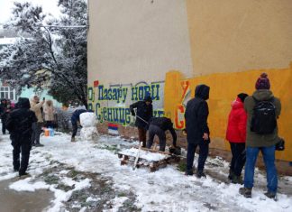 Pančevci prekrečili poruku mržnje u centru grada Pancevo