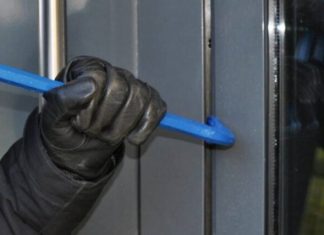 Filmska krađa u Sandžaku: Ušao u kafić kroz pocijepani balon i ukrao novac filmska-kradja-u-sandzaku:-usao-u-kafic-kroz-pocijepani-balon-i-ukrao-novac