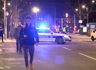 POKUŠAJ UBISTVA U NOVOM PAZARU: Na muškarca ispaljen veći broj hitaca iz vatrenog oružja pokusaj-ubistva-u-novom-pazaru:-na-muskarca-ispaljen-veci-broj-hitaca-iz-vatrenog-oruzja