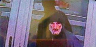 /VIDEO/ Lopov iz radnje odnio oko 15.000 eura: Vlasnik nudi nagradu za informaciju “ko je” /video/-lopov-iz-radnje-odnio-oko-15.000-eura:-vlasnik-nudi-nagradu-za-informaciju-“ko-je”