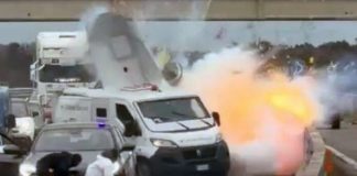 Italija u šoku: Lažni policajci, eksplozija i pljačka vozilo za prevoz novca /VIDEO/ italija-u-soku:-lazni-policajci,-eksplozija-i-pljacka-vozilo-za-prevoz-novca-/video/