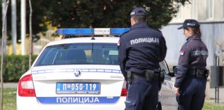 Policija zaplenila kokain, eksploziv i snajper, uhapšene tri osobe policija-zaplenila-kokain,-eksploziv-i-snajper,-uhapsene-tri-osobe